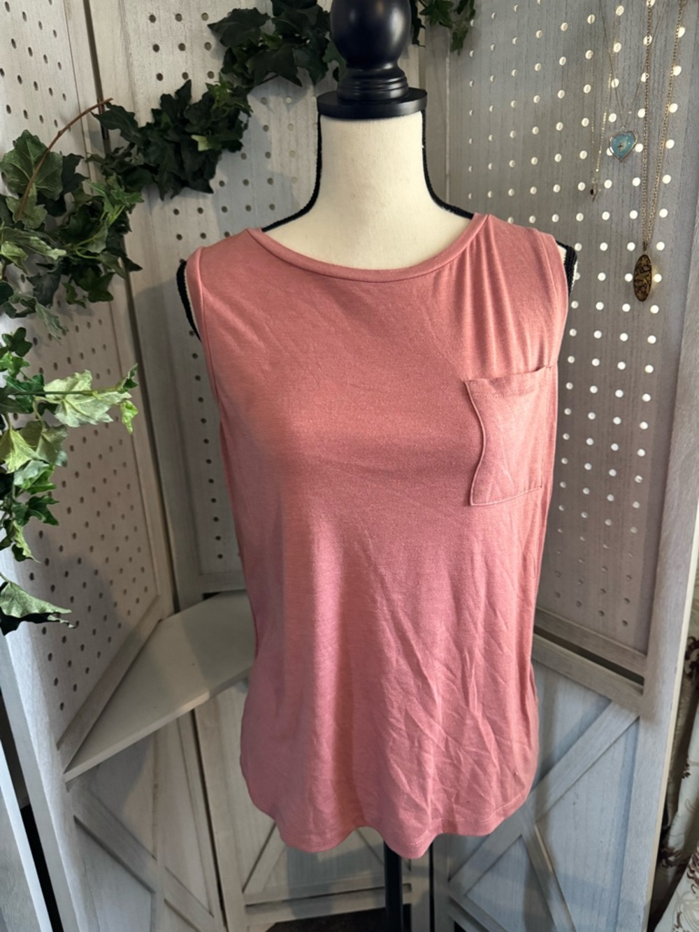 Sleeveless Pocket Tank Top - Dusty Rose